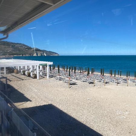 B&B direttamente sul mare da Antonino Mattinata Esterno foto