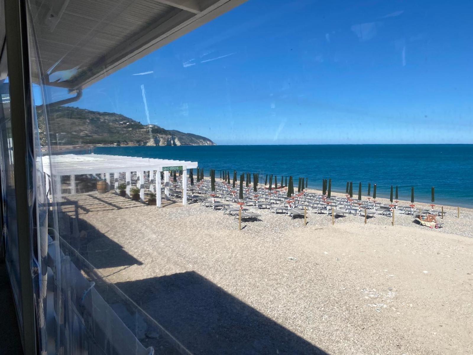 B&B direttamente sul mare da Antonino Mattinata Esterno foto