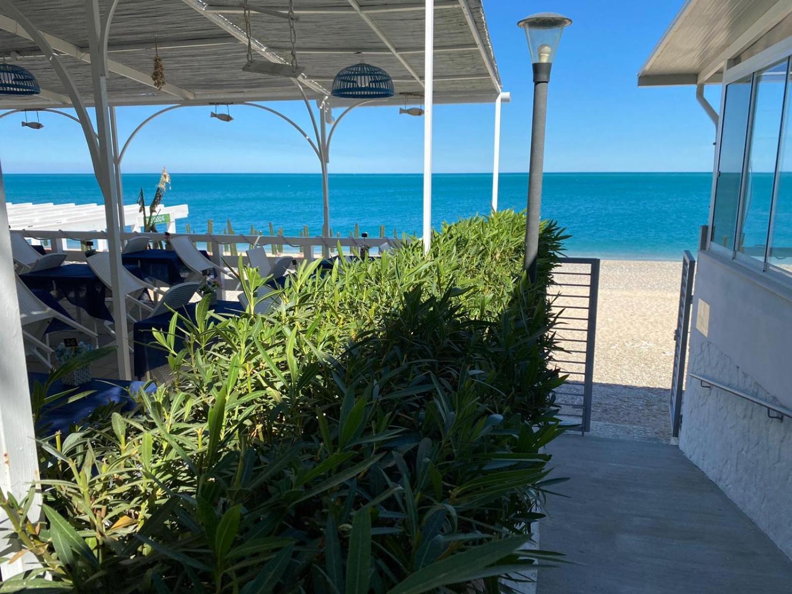 B&B direttamente sul mare da Antonino Mattinata Esterno foto
