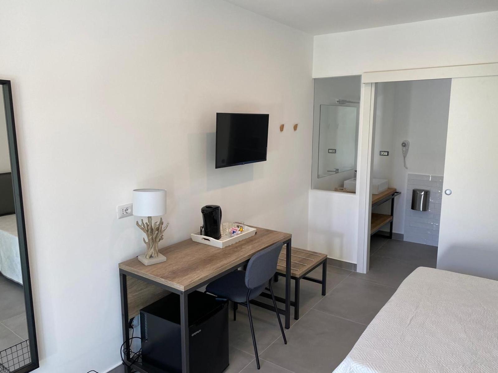 B&B direttamente sul mare da Antonino Mattinata Esterno foto