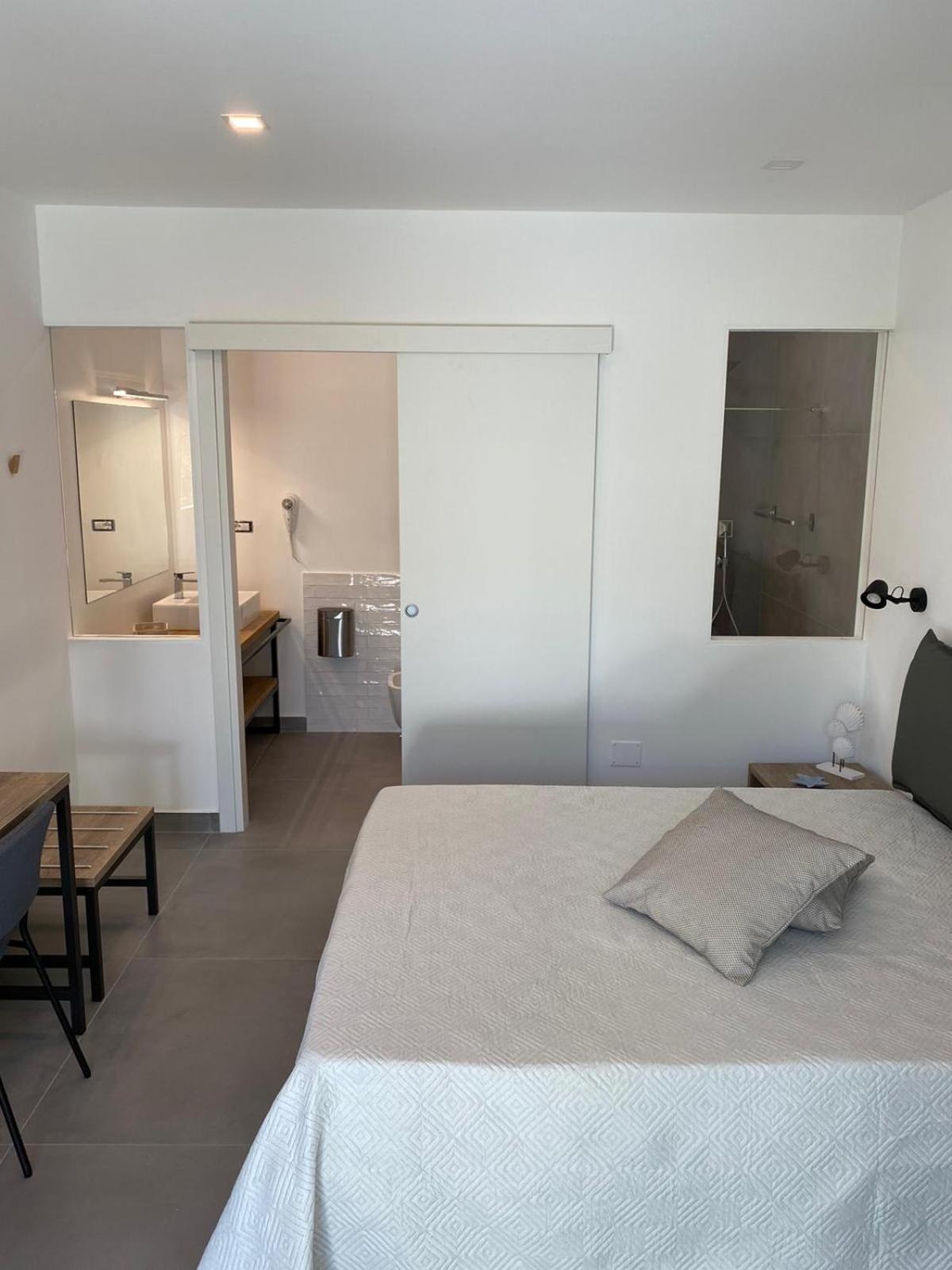 B&B direttamente sul mare da Antonino Mattinata Esterno foto