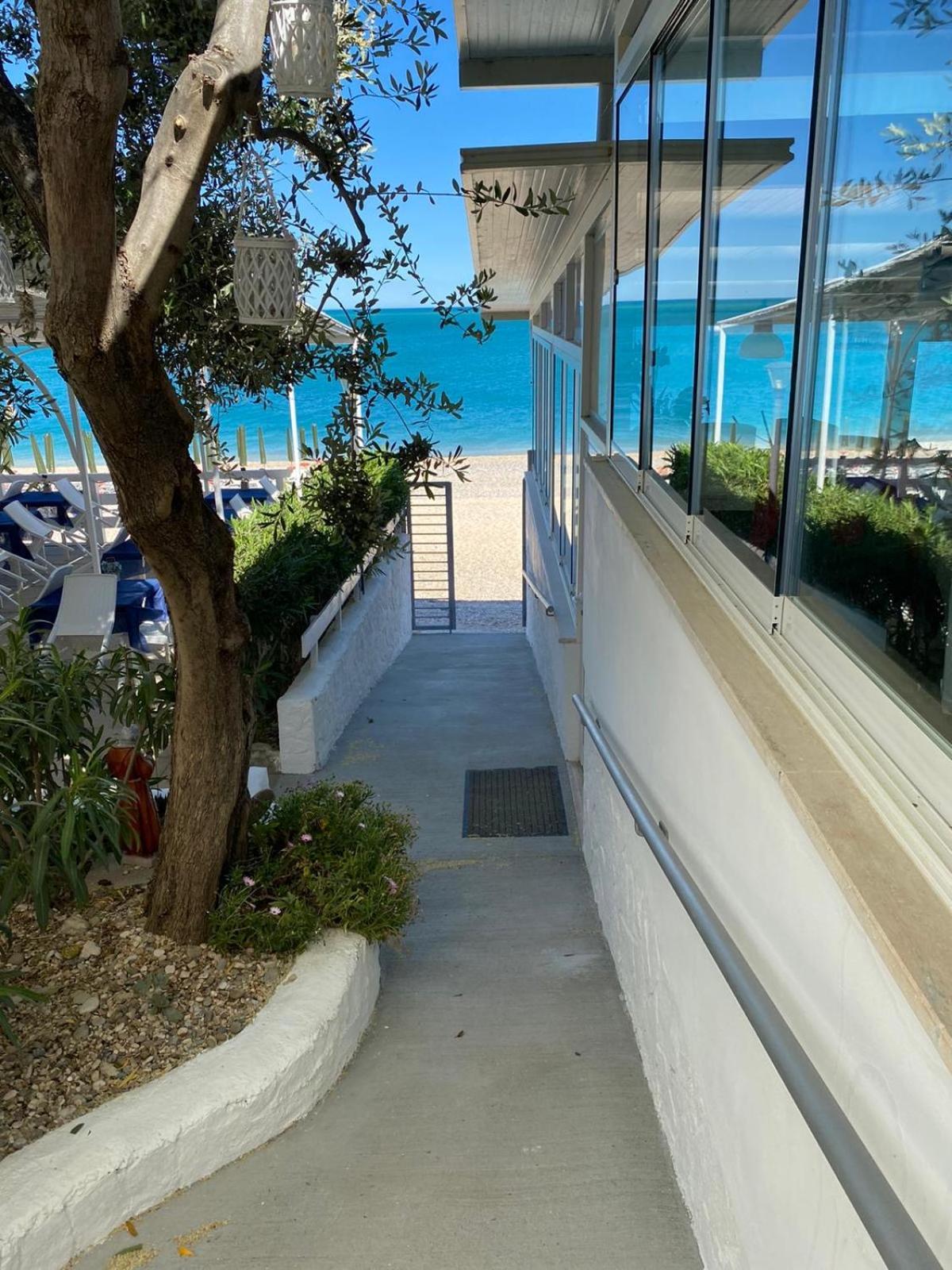 B&B direttamente sul mare da Antonino Mattinata Esterno foto
